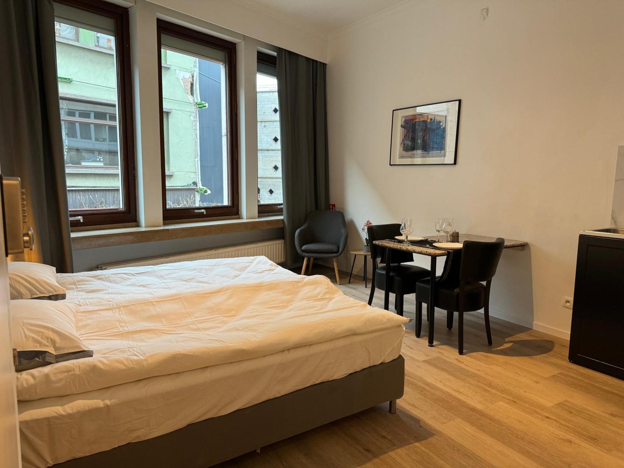 Two Bedroom Loft In The City Center By The Meir Антверпен Экстерьер фото